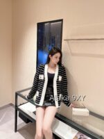 BALMAIN  2024 Early Autumn New Fashion Dress Up  Classic Black and White Striped Pocket Large Button Knitted Vneck Cardigan Coat for Women, Soft and Skin friendly, Super Comfortable - Image 6
