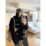 Rarelyalike, a female celebrity and internet celebrity who loves a niche trendy brand, is rare  24 horn button atmosphere button wool woolen coat customized with 100 cotton wool fabric - Image 7