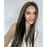 Chanel   New Collection for Early Spring in 2024Two Versatile Pearl Necklaces by Rainie Yang and Jennie,Jewelry, Same Gift Box Packaging Pearl Gold Coins - Image 12