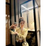 LOUIS VUITTON   2024 SS Early Autumn New Collection  Classic Lucky Grass Printed Logo Yellow Short Jacket for Women. loose coat - Image 7