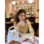 LOUIS VUITTON   2024 SS Early Autumn New Collection  Classic Lucky Grass Printed Logo Yellow Short Jacket for Women. loose coat - Image 22
