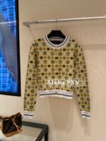 LOUIS VUITTON   2024 SS Early Autumn New Collection  Classic Lucky Grass Printed Logo Yellow Short Jacket for Women. loose coat - Image 27