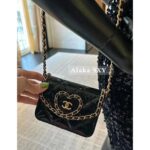 Chanel's new patent leather heartshaped chain  Crossbody small waste bag is hereSize: 12.5  9  3 Gift box packaging - Image 5