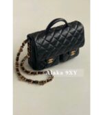 Chanel Retro Versatile and Timeless24A New Series Double Pocket Postman Bag  The unpopular series features a chain with a strong sense of design   Sheepskin - Image 4