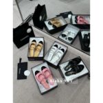 Chanel 24A collectionMetal chain round toe Mary Jane slippers are a musthave for women/lazy little princesses, super comfortable sheepskin foot pads - Image 9