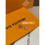 LOUIS VUITTON is extremely difficult to buy  High version diamond shaped circular clover four flower five flower bracelet/earring/white mother of pearl necklace 18K color four flower bracelet white/ Jewelry /four flower bracelet pink - Image 7