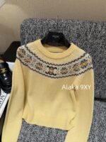 celine  24ss Autumn/Winter New Collection  Wool Jacquard "Rural Style" Chicken Yellow Color Set Triumph Sweater for Women. It's a musthave to show off your white complexion and temperament 𝑺𝑰𝒁𝑬𝑺 𝑴 𝑳𝑺 Size bust 90, sleeve length 68, length 54 𝑴, size bust 94, sleeve length 69, length 55 𝑳, size bust 98, sleeve length 70, length 56 - Image 4