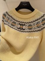 celine  24ss Autumn/Winter New Collection  Wool Jacquard "Rural Style" Chicken Yellow Color Set Triumph Sweater for Women. It's a musthave to show off your white complexion and temperament 𝑺𝑰𝒁𝑬𝑺 𝑴 𝑳𝑺 Size bust 90, sleeve length 68, length 54 𝑴, size bust 94, sleeve length 69, length 55 𝑳, size bust 98, sleeve length 70, length 56 - Image 18