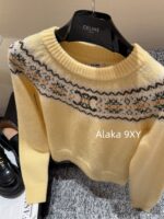 celine  24ss Autumn/Winter New Collection  Wool Jacquard "Rural Style" Chicken Yellow Color Set Triumph Sweater for Women. It's a musthave to show off your white complexion and temperament 𝑺𝑰𝒁𝑬𝑺 𝑴 𝑳𝑺 Size bust 90, sleeve length 68, length 54 𝑴, size bust 94, sleeve length 69, length 55 𝑳, size bust 98, sleeve length 70, length 56 - Image 22