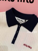 MIUMIU   American Retro Campus Dressing24 Autumn/Winter New High Quality Cashmere Fabric Embroidered Letter Logo Short Sleeve Tshirt/Vneck Knitted Tank Top Short Sleeve - Image 5