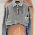 MIU MIU 24 Autumn/Winter New Collection Letter Logo Patch Embroidered Logo Contrast Splicing Short Hoodie Sweatshirt/Skirt/Casual Sweatpants Sweatshirt