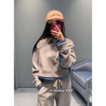 MIU MIU 24 Autumn/Winter New Collection Letter Logo Patch Embroidered Logo Contrast Splicing Short Hoodie Sweatshirt/Skirt/Casual Sweatpants Sweatshirt - Image 7