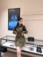 Fendi "FF" Jacquard Letter Logo 2024 Autumn New Vintage Heavy Industry British Style Heavy Industry Belt Flip Collar Western Style Dress - Image 21