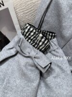 MIUMIU "British Rich Girl Dress Up" Heavy duty Wool Soft Cocoon Woolen Short Tall Tall Short Flower Bud Thick Coat Warm Jacket Women/Half body Flower Bud Skirt Skirt - Image 7