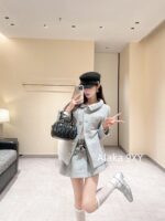 MIUMIU "British Rich Girl Dress Up" Heavy duty Wool Soft Cocoon Woolen Short Tall Tall Short Flower Bud Thick Coat Warm Jacket Women/Half body Flower Bud Skirt Skirt - Image 17