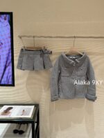 MIUMIU "British Rich Girl Dress Up" Heavy duty Wool Soft Cocoon Woolen Short Tall Tall Short Flower Bud Thick Coat Warm Jacket Women/Half body Flower Bud Skirt Skirt - Image 24