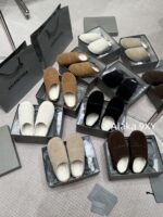 Balenciaga Super ComfortableRetained  24 Autumn/Winter New Collection BB Printed Letter Logo Imported Australian Wool Slippers.