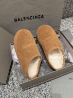Balenciaga Super ComfortableRetained  24 Autumn/Winter New Collection BB Printed Letter Logo Imported Australian Wool Slippers. - Image 16