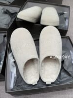 Balenciaga Super ComfortableRetained  24 Autumn/Winter New Collection BB Printed Letter Logo Imported Australian Wool Slippers. - Image 43