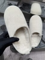Balenciaga Super ComfortableRetained  24 Autumn/Winter New Collection BB Printed Letter Logo Imported Australian Wool Slippers. - Image 44