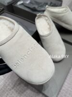 Balenciaga Super ComfortableRetained  24 Autumn/Winter New Collection BB Printed Letter Logo Imported Australian Wool Slippers. - Image 48