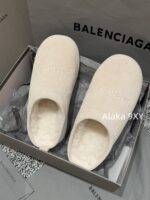 Balenciaga Super ComfortableRetained  24 Autumn/Winter New Collection BB Printed Letter Logo Imported Australian Wool Slippers. - Image 51