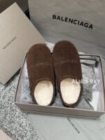 Balenciaga Super ComfortableRetained  24 Autumn/Winter New Collection BB Printed Letter Logo Imported Australian Wool Slippers. - Image 57
