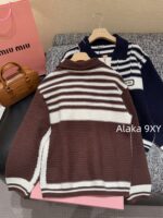 MIUMIU American College Style   2024 Autumn/Winter New Collection  Collar Color blocked Hook woven Letter Logo Zipper style Wool Cardigan Coat for Women. 100 wool fabric - Image 7