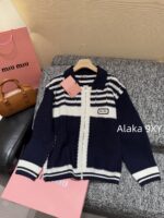 MIUMIU American College Style   2024 Autumn/Winter New Collection  Collar Color blocked Hook woven Letter Logo Zipper style Wool Cardigan Coat for Women. 100 wool fabric - Image 20