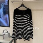 BALMAIN "Pure Desire Goddess Atmosphere" B  24 Autumn/Winter New Collection Round Neck Black and White Striped Diagonal Shoulder Metal Buckle Medium Long Striped Woolen Dress for Women