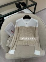 Chanel  2024a Early Autumn New Collection  Champagne Gold Gold Thread with Gemstone Button Logo Round Neck Knitted Cardigan Sweater for Women. Available in gold and silver colors - Image 9