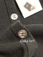 Chanel's new autumn/winter collection  Showpiece leather pocket round neck rhinestone button wool knitted cardigan jacket for women. The design is super beautiful, slimming and exuding elegance - Image 17