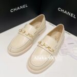 Chanel  24A Beauty Responsibility Love Camellia Badge Le Fu ShoesBritish style leather shoes with a girlish feel, versatile and versatile. Original factory leather - Image 3