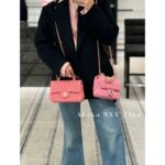 Chanel   24ss Limited Edition Pearl Chain  Bold plaid metal CF is hereVarious carrying methods for both handheld and crossbody - Image 4