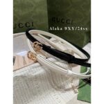 Chanel's "musthave wardrobe outfit for white and rich beauty"   The latest model of the 24A show features a hollowed out black and white minimalist cartoon logo leather belt. - Image 12