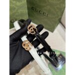 Chanel's "musthave wardrobe outfit for white and rich beauty"   The latest model of the 24A show features a hollowed out black and white minimalist cartoon logo leather belt. - Image 14