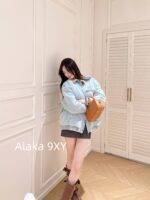 MIUMIU  2024 autumn and winter new collection corduroy lapel spliced letter logo clip cotton wide denim jacket for women. Hot girls must be included in the collection - Image 25