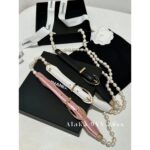 Chanel  Rich Lady's Dressing Tips  Small Accessories23c Heavy duty Pearl Metal Chain. Pearl leather calf leather belt/belt