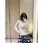 CHANEL dust bag packagingnew self kept model  2024N Coco neige Ski Series/Jacquard Letter Logo White Hairball Hoodie Heavy duty Hook Flower Cashmere/Silk Material Hoodie Sweater - Image 14