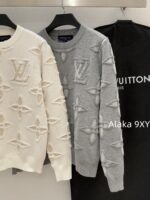 LOUIS VUITTON   24ss autumn and winter new collection embossed printed logo classic clover "lucky" pullover wool sweater for women. Available in two colors - Image 21