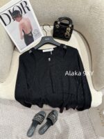 DIOR retained funds   Pure Desire Immortal Qi Fake Two Bottom Shirts "24D  Autumn and winter new collection 100 wool knitted sweater for women. Available in three colors - Image 10