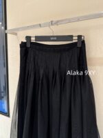 DIOR2025 Early Spring New Product Series  Elegant temperament D high qualityVersatile high waist long floral bud mesh black skirt - Image 7