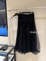 DIOR2025 Early Spring New Product Series  Elegant temperament D high qualityVersatile high waist long floral bud mesh black skirt - Image 10