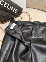 CELINE   2024 new design environmentally friendly PU leather micro glossy exquisite metal chain Aline short skirt autumn and winter new slim fit hip hugging sexy half skirt - Image 3