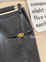 CELINE   2024 new design environmentally friendly PU leather micro glossy exquisite metal chain Aline short skirt autumn and winter new slim fit hip hugging sexy half skirt - Image 11