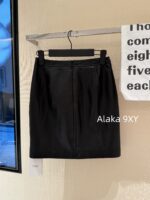 CELINE   2024 new design environmentally friendly PU leather micro glossy exquisite metal chain Aline short skirt autumn and winter new slim fit hip hugging sexy half skirt - Image 12