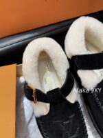LOUIS VUITTON  2024 Winter New Collection Super ComfortableImported Lamb Wool Material with Letter Logo, Mary Jane Tshaped Fury Shoes/Boken Shoes - Image 5