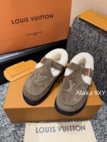 LOUIS VUITTON  2024 Winter New Collection Super ComfortableImported Lamb Wool Material with Letter Logo, Mary Jane Tshaped Fury Shoes/Boken Shoes - Image 9