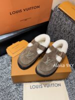 LOUIS VUITTON  2024 Winter New Collection Super ComfortableImported Lamb Wool Material with Letter Logo, Mary Jane Tshaped Fury Shoes/Boken Shoes - Image 12