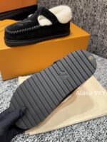 LOUIS VUITTON  2024 Winter New Collection Super ComfortableImported Lamb Wool Material with Letter Logo, Mary Jane Tshaped Fury Shoes/Boken Shoes - Image 20